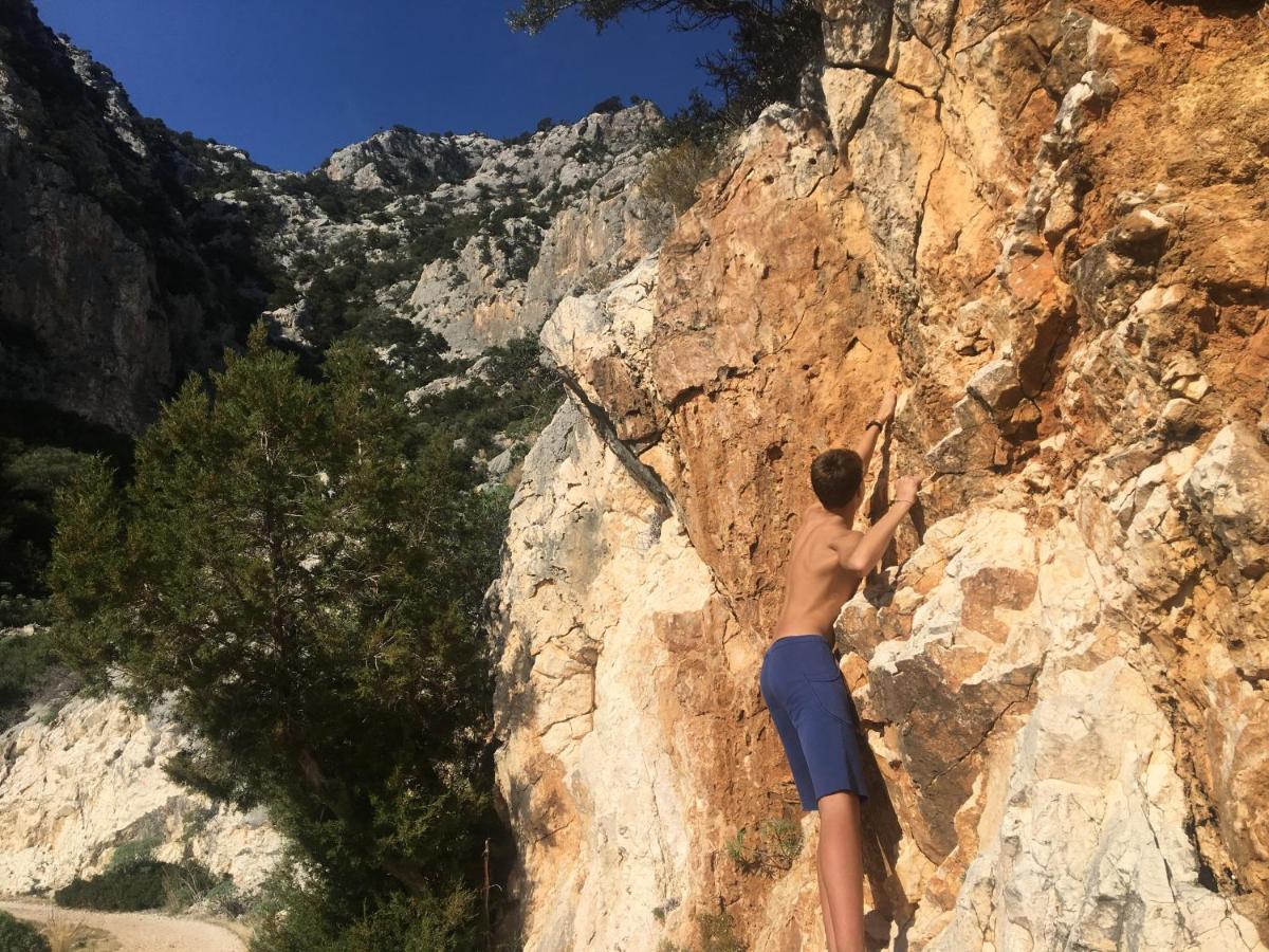 Aparthotel Cav Mameli Dorgali Esterno foto